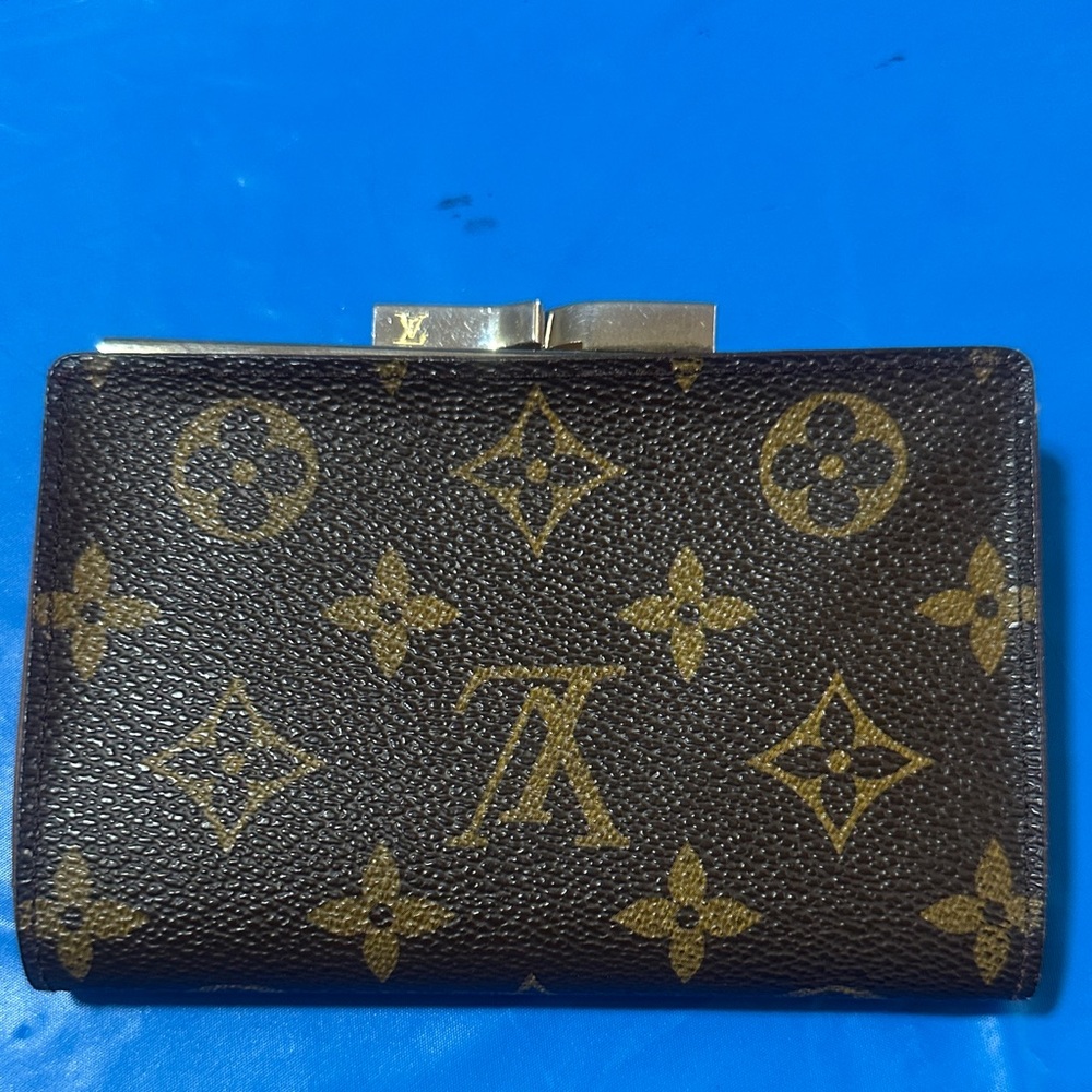 Louis Vuitton Monogram  Wallet  Brown with Gold KISS Lock - Picture 2 of 12